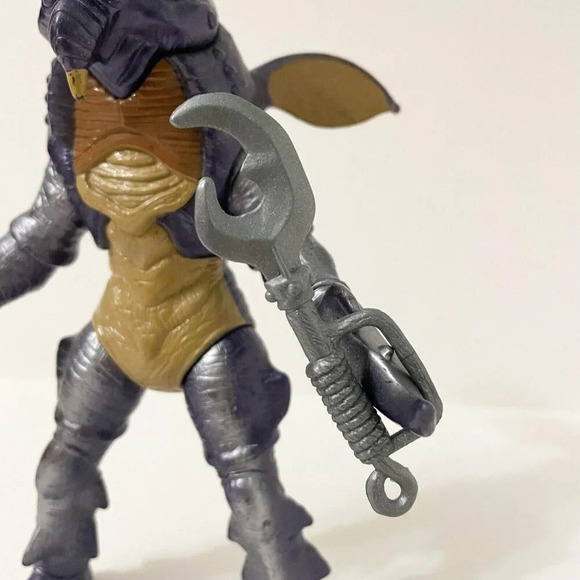 1993 Bandai Mighty Morphin Power Rangers Guitardo Alien Purple Fly Action Figure - Picture 2 of 16